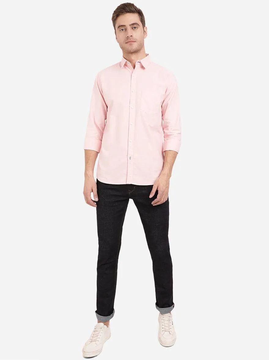 Light Pink Solid Slim Fit Semi Casual Shirt | JadeBlue